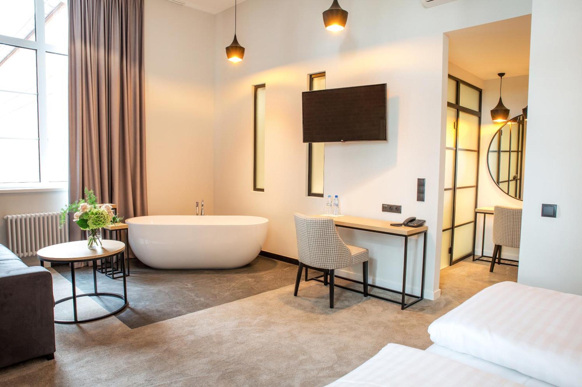 Hotel Hugo Business & Spa Kedzierzyn-Kozle Bagian luar foto